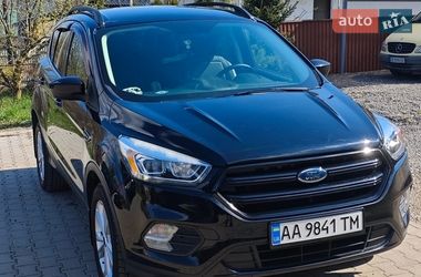Позашляховик / Кросовер Ford Escape 2019 в Чернівцях