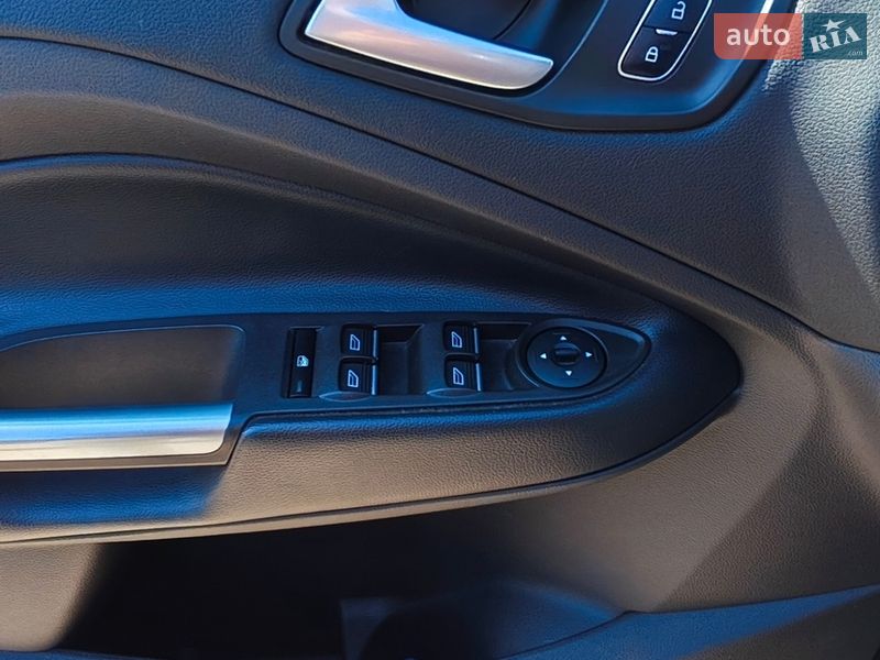 Позашляховик / Кросовер Ford Escape 2019 в Чернівцях фото 16 Позашляховик / Кросовер Ford Escape 2019 в Чернівцях