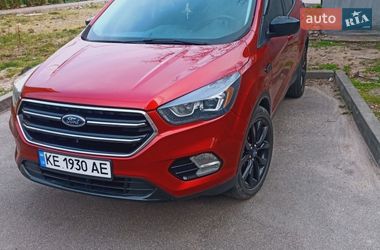 Позашляховик / Кросовер Ford Escape 2019 в Дніпрі
