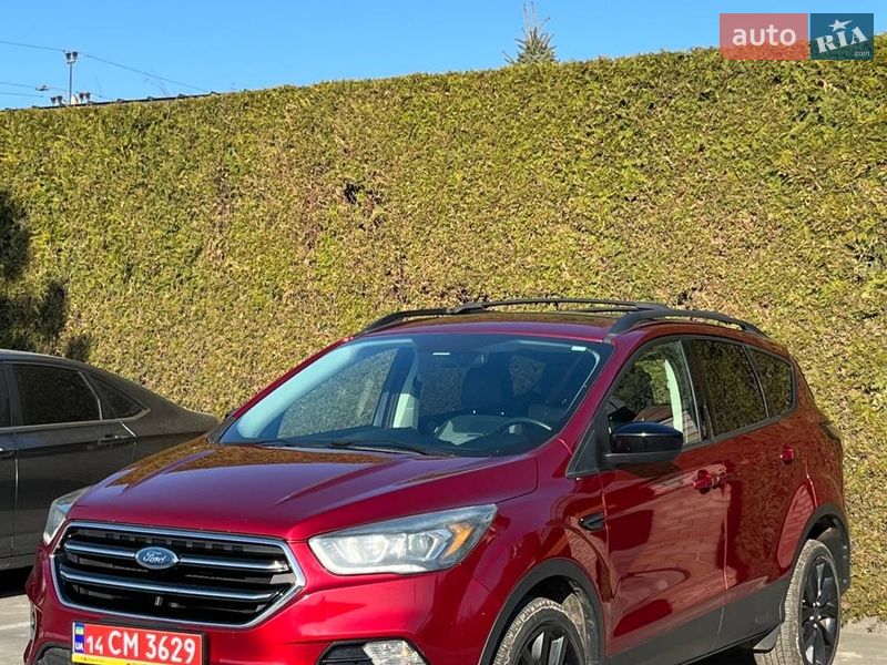 Позашляховик / Кросовер Ford Escape 2017 в Львові