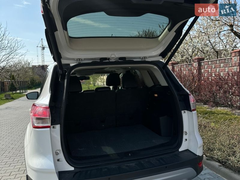 Позашляховик / Кросовер Ford Escape 2013 в Луцьку