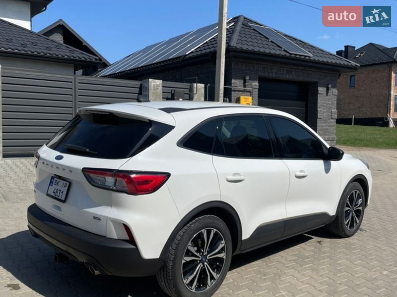 Внедорожник / Кроссовер Ford Escape 2021 в Львове
