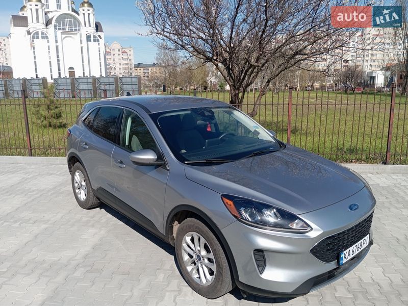 Внедорожник / Кроссовер Ford Escape 2021 в Буче