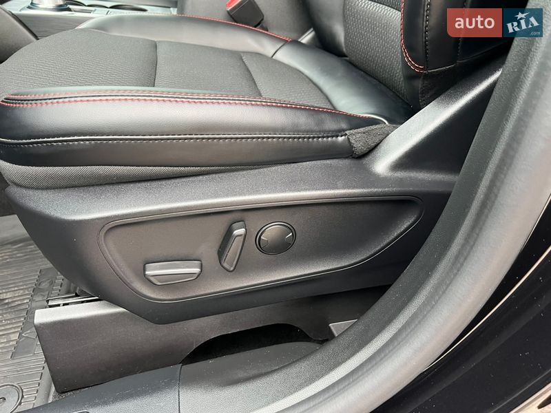 Внедорожник / Кроссовер Ford Escape 2024 в Чернигове