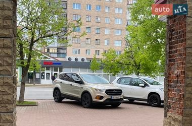 Внедорожник / Кроссовер Ford Escape 2016 в Чернигове