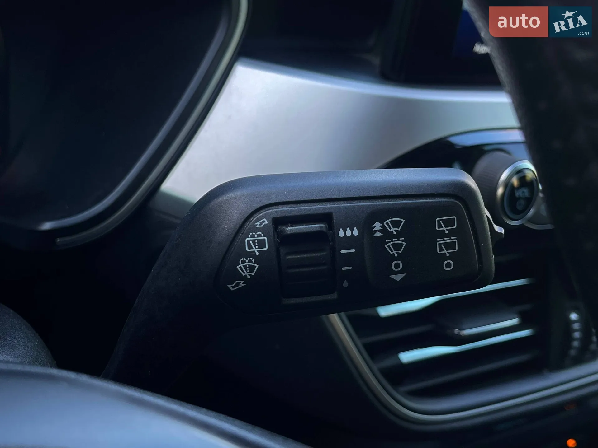 2020 Ford Escape - мініатюра 25