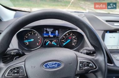 Позашляховик / Кросовер Ford Escape 2016 в Львові