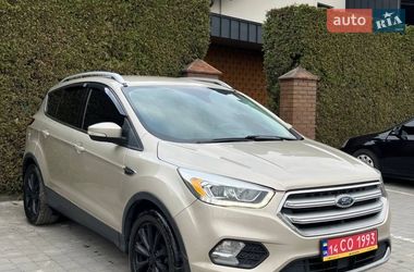 Внедорожник / Кроссовер Ford Escape 2017 в Львове