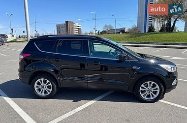 Позашляховик / Кросовер Ford Escape 2017 в Києві