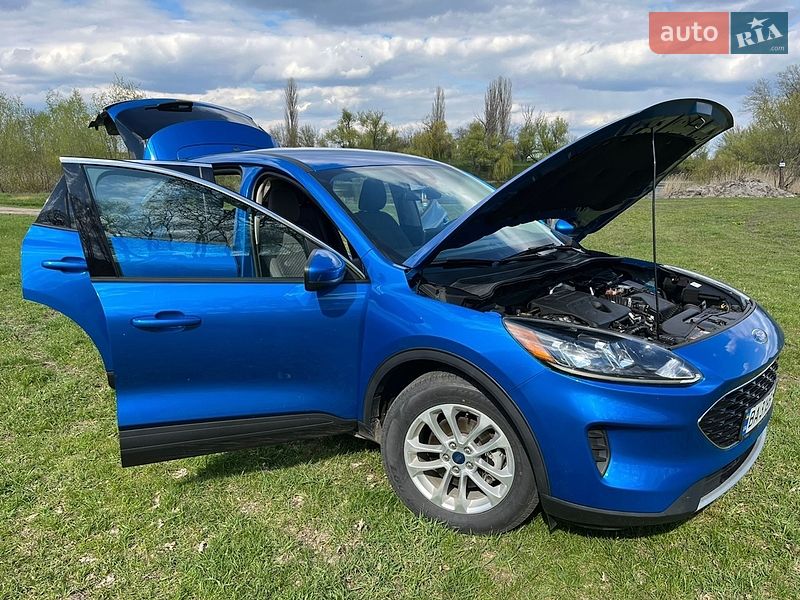 Внедорожник / Кроссовер Ford Escape 2020 в Саврани