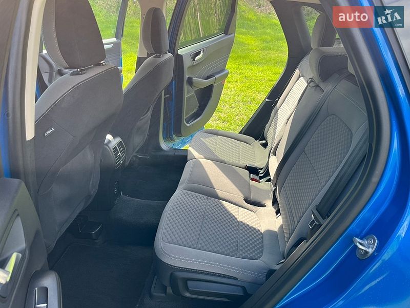 Внедорожник / Кроссовер Ford Escape 2020 в Саврани