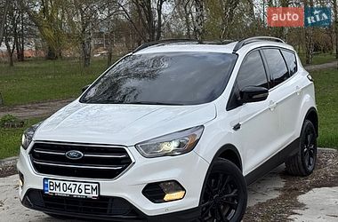 Позашляховик / Кросовер Ford Escape 2017 в Сумах