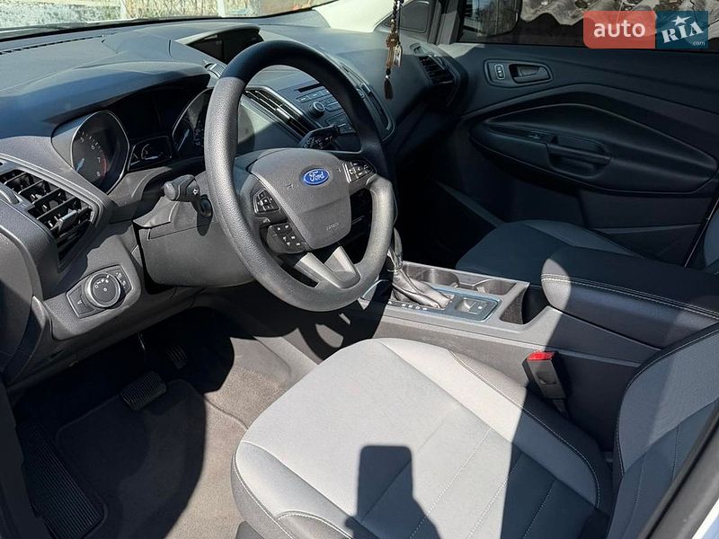 Внедорожник / Кроссовер Ford Escape 2017 в Днепре