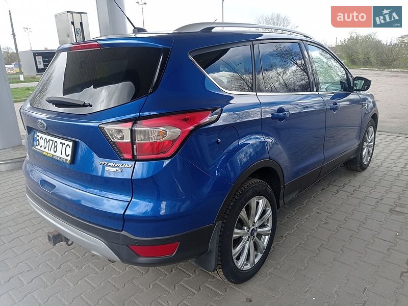 Внедорожник / Кроссовер Ford Escape 2017 в Конотопе
