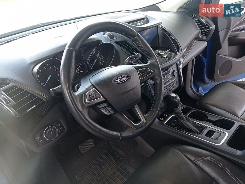 Внедорожник / Кроссовер Ford Escape 2017 в Конотопе