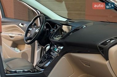 Позашляховик / Кросовер Ford Escape 2015 в Івано-Франківську