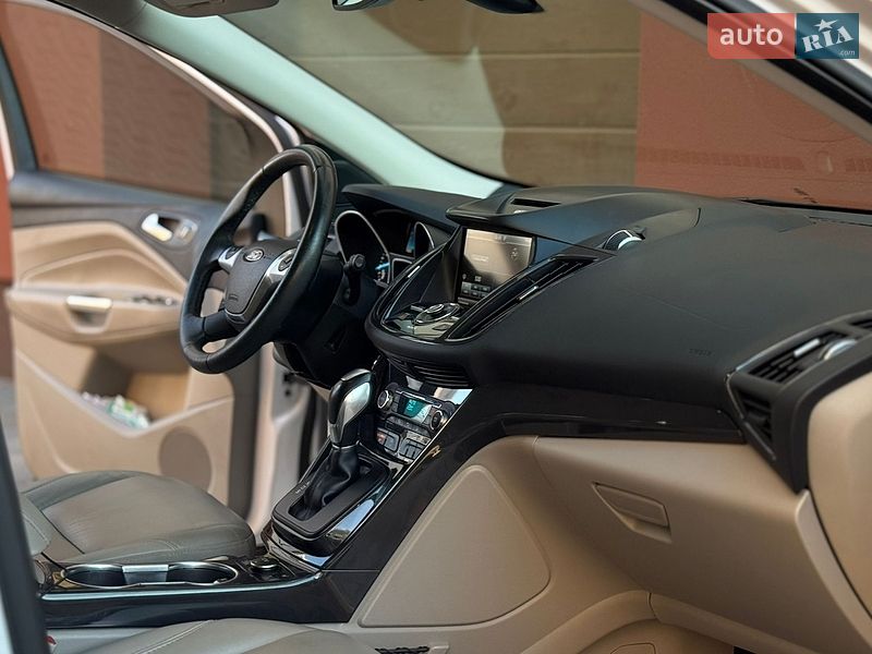 Позашляховик / Кросовер Ford Escape 2015 в Івано-Франківську