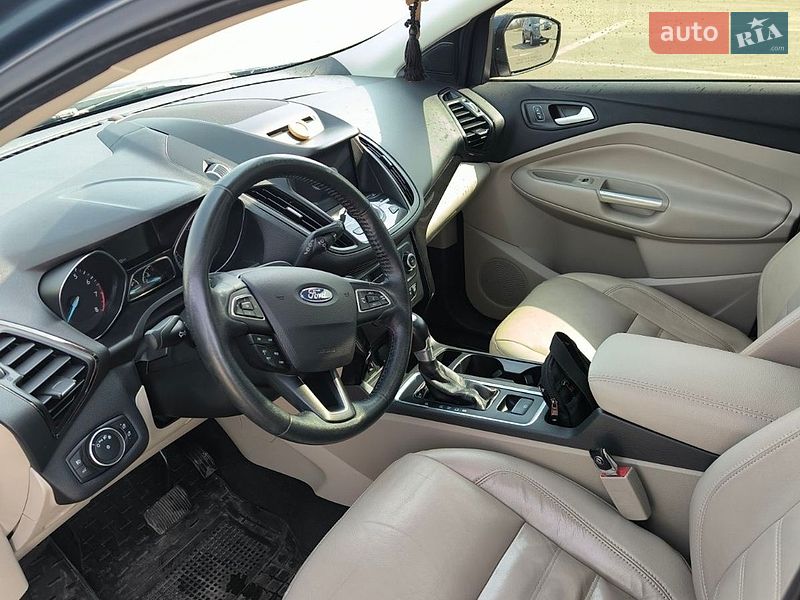Позашляховик / Кросовер Ford Escape 2017 в Ірпені