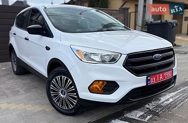 Позашляховик / Кросовер Ford Escape 2017 в Києві