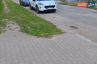 Внедорожник / Кроссовер Ford Escape 2021 в Жовкве