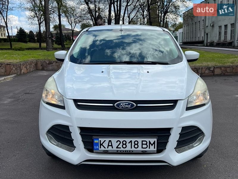 Внедорожник / Кроссовер Ford Escape 2012 в Каменском