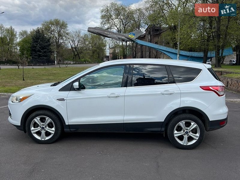 Внедорожник / Кроссовер Ford Escape 2012 в Каменском