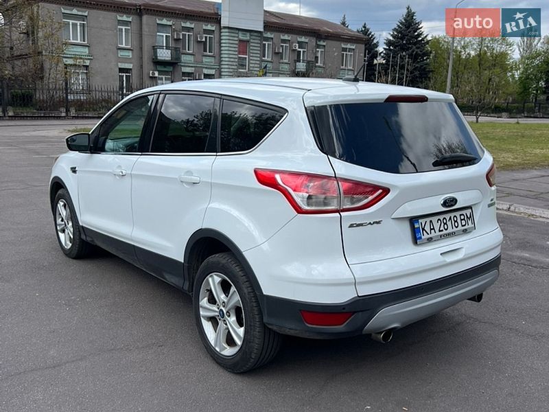 Внедорожник / Кроссовер Ford Escape 2012 в Каменском