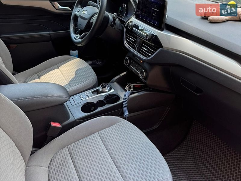 Внедорожник / Кроссовер Ford Escape 2021 в Киеве
