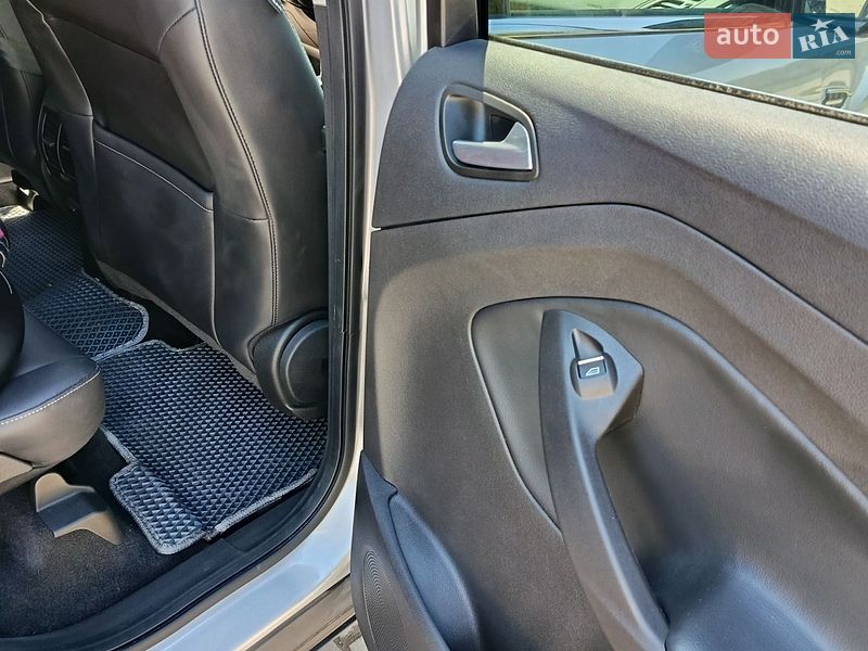 Позашляховик / Кросовер Ford Escape 2019 в Городенці