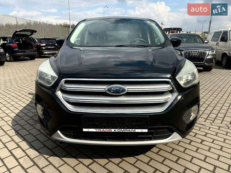 Внедорожник / Кроссовер Ford Escape 2017 в Львове