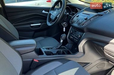Позашляховик / Кросовер Ford Escape 2017 в Львові