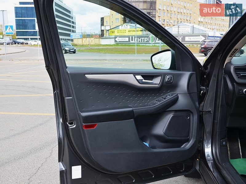 Позашляховик / Кросовер Ford Escape 2020 в Києві