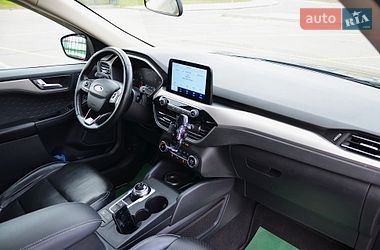 Позашляховик / Кросовер Ford Escape 2020 в Києві