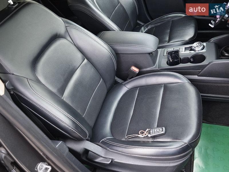 Позашляховик / Кросовер Ford Escape 2020 в Києві