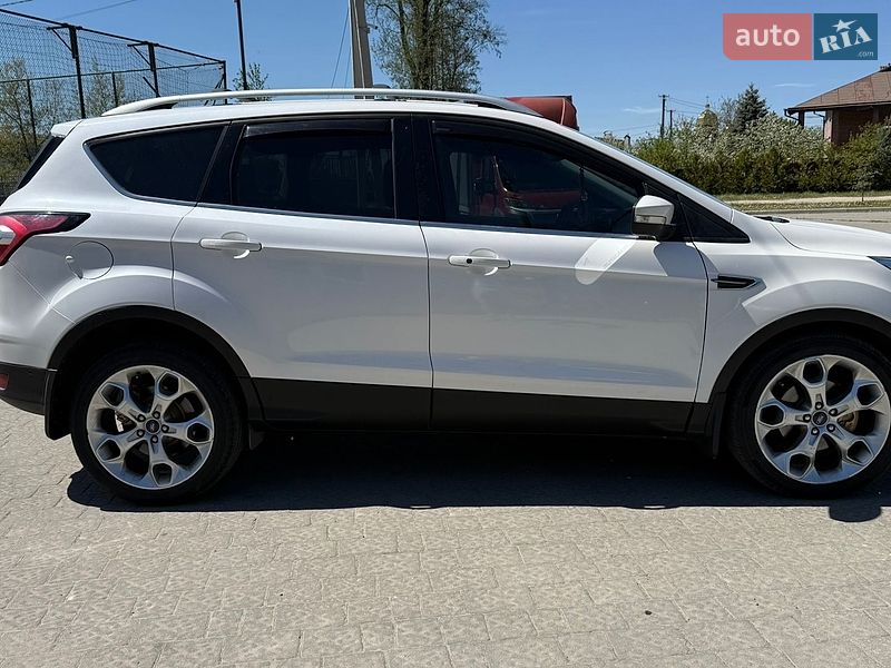 Внедорожник / Кроссовер Ford Escape 2016 в Львове