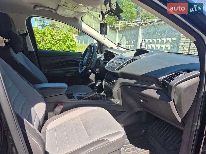 Внедорожник / Кроссовер Ford Escape 2018 в Львове