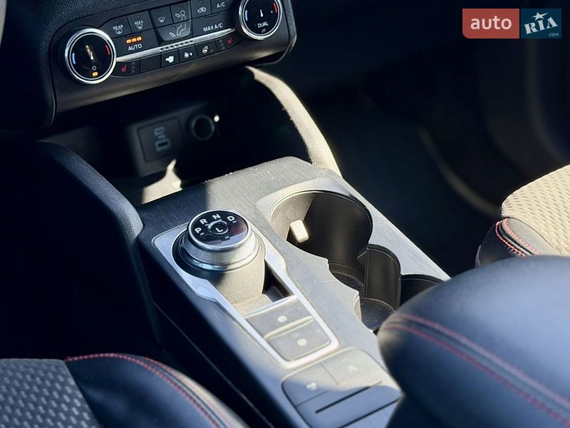 Внедорожник / Кроссовер Ford Escape 2023 в Киеве