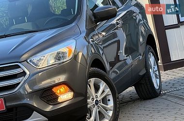 Внедорожник / Кроссовер Ford Escape 2017 в Дрогобыче
