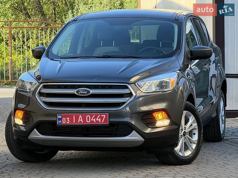 Внедорожник / Кроссовер Ford Escape 2017 в Дрогобыче