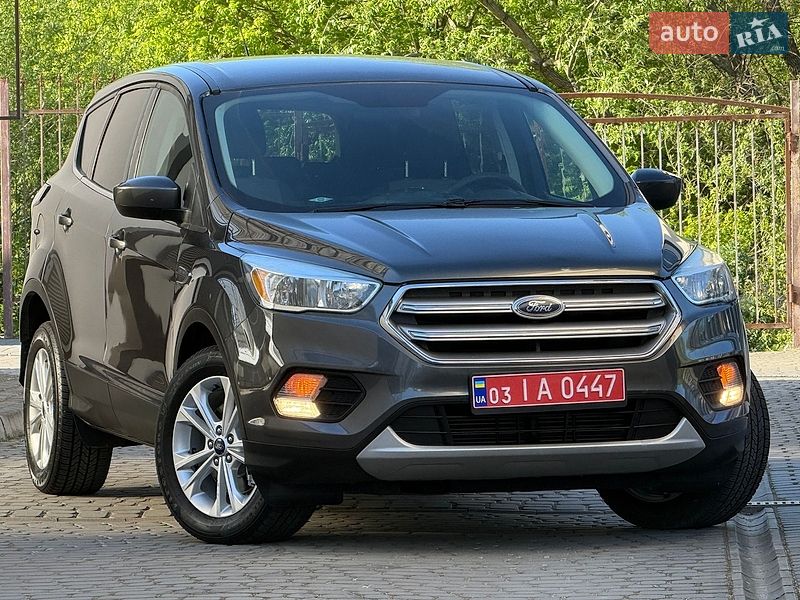 Внедорожник / Кроссовер Ford Escape 2017 в Дрогобыче