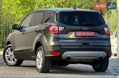 Внедорожник / Кроссовер Ford Escape 2017 в Дрогобыче