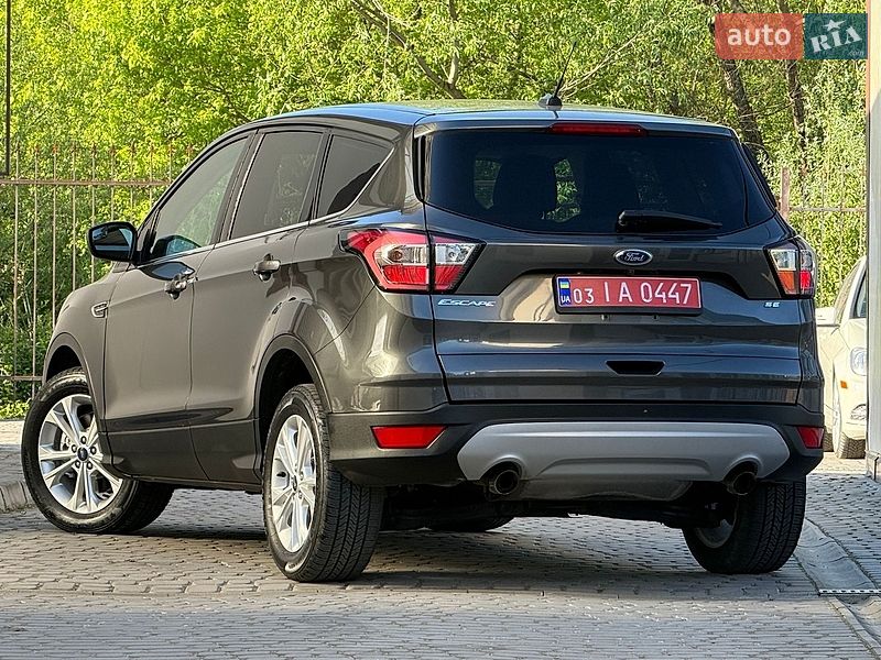 Внедорожник / Кроссовер Ford Escape 2017 в Дрогобыче
