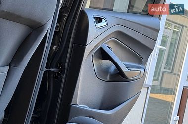 Внедорожник / Кроссовер Ford Escape 2017 в Дрогобыче