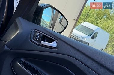 Внедорожник / Кроссовер Ford Escape 2017 в Дрогобыче