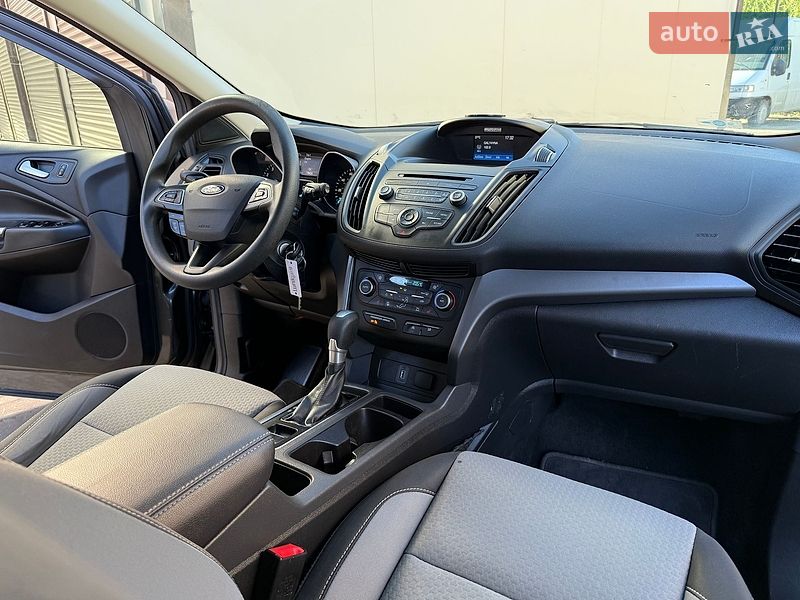 Внедорожник / Кроссовер Ford Escape 2017 в Дрогобыче