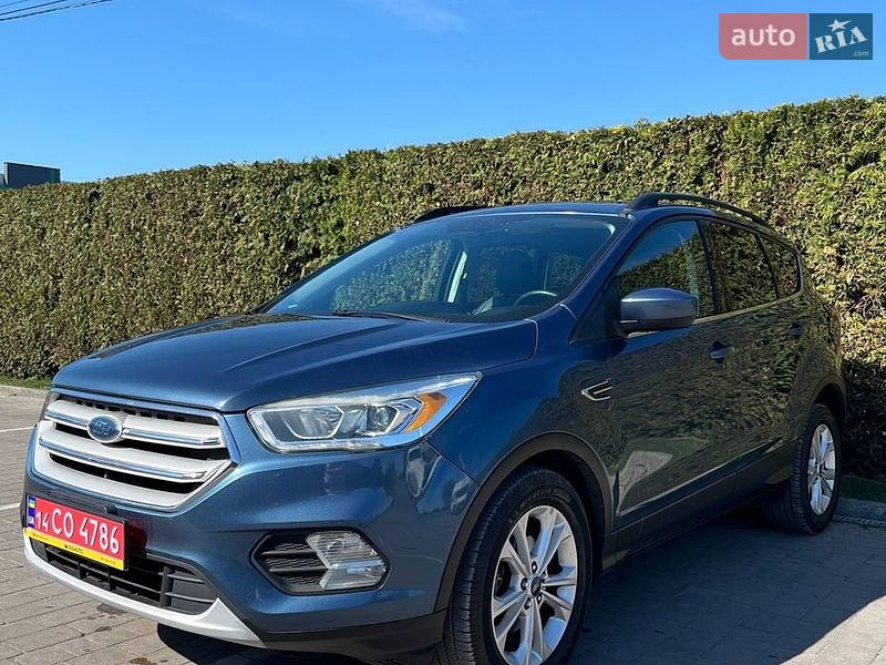 Внедорожник / Кроссовер Ford Escape 2018 в Львове