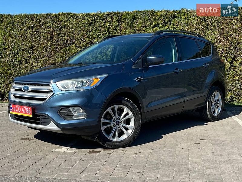 Внедорожник / Кроссовер Ford Escape 2018 в Львове