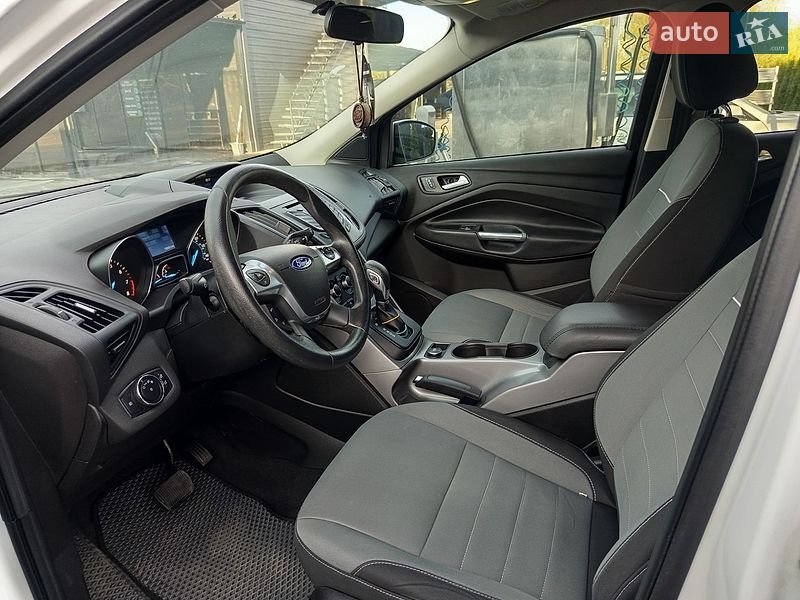 Внедорожник / Кроссовер Ford Escape 2014 в Звягеле