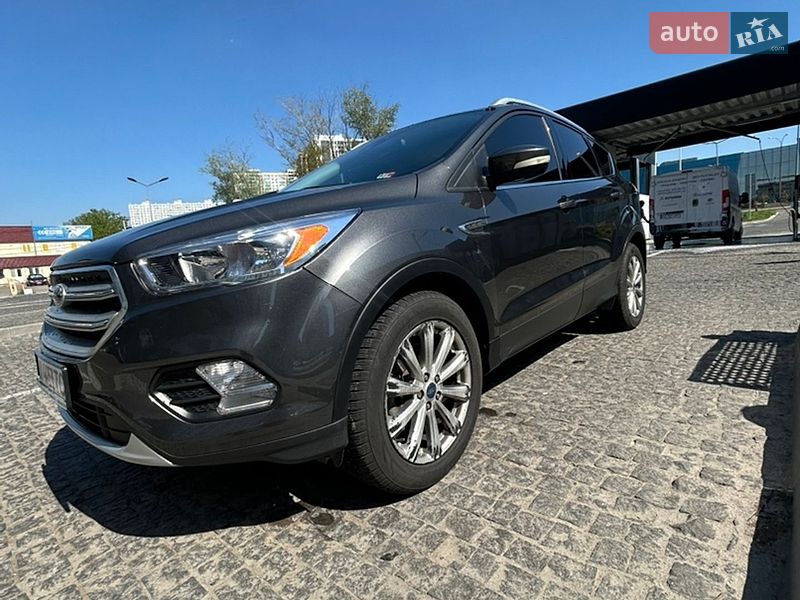 Внедорожник / Кроссовер Ford Escape 2017 в Киеве