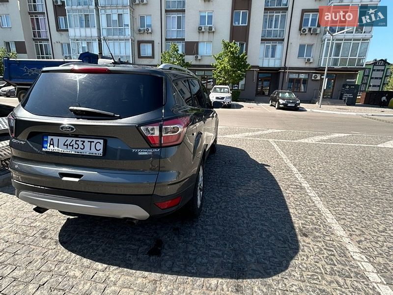 Внедорожник / Кроссовер Ford Escape 2017 в Киеве